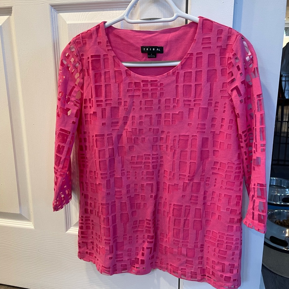 Tribal top